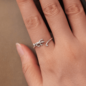 Gecko anxiety ring adjustable open ring worn on finger